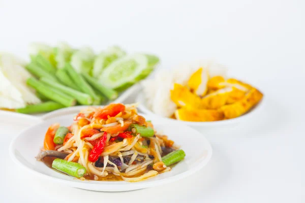 Som Tam mit klebrigem Reis und gegrilltem Huhn (Thai-Stil)) — Stockfoto