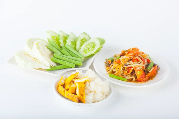 Som Tam med klibbigt ris och grillad kyckling (Thai Food) — Stockfoto