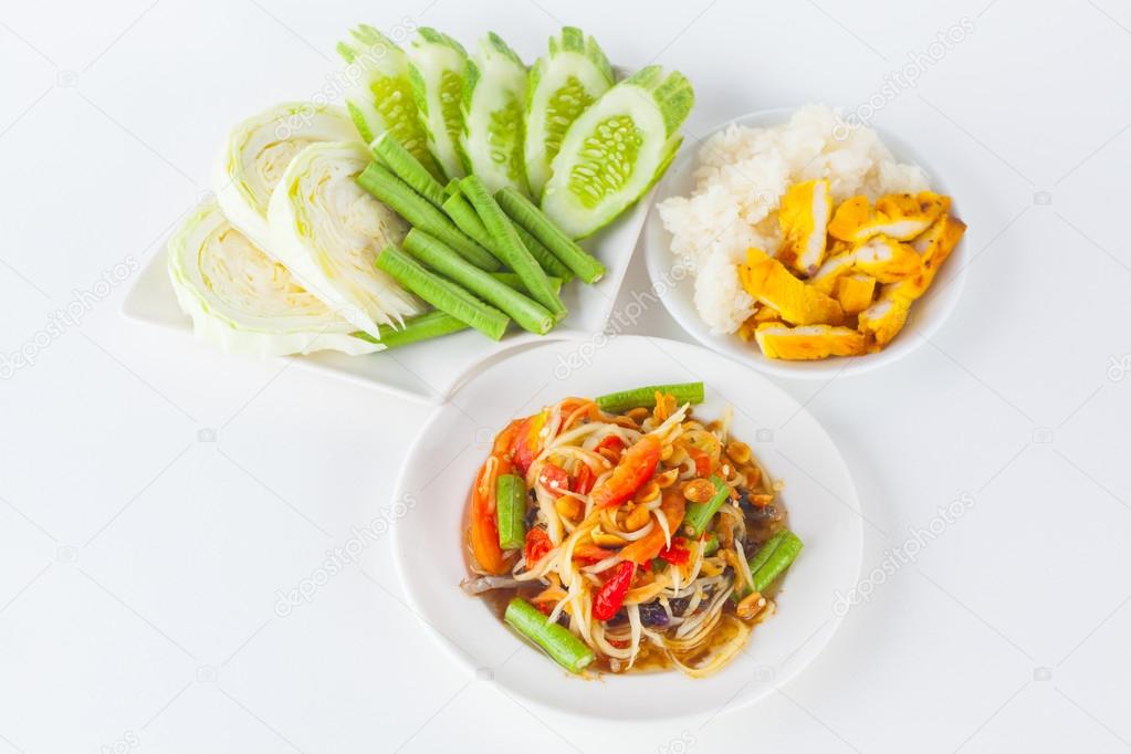 Som Tam with sticky rice and grilled chicken (Thai style)