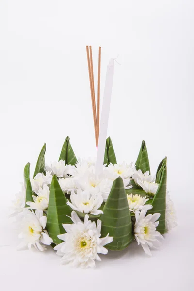 Krathong, a vela flutuante artesanal feita de parte flutuante — Fotografia de Stock