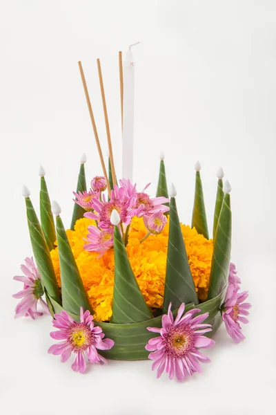 Krathong, ručně řemeslně plovoucí svíčka z plovoucí část — Stock fotografie
