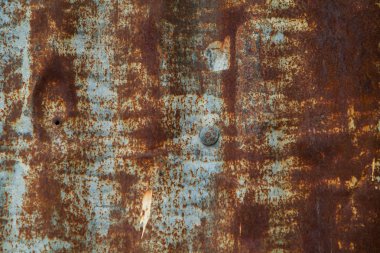 Eski paslı metal plaka
