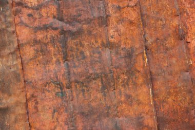 Eski paslı metal plaka