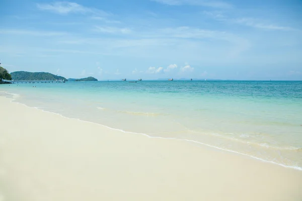 Wunderschönes Meer und Sand — Stockfoto