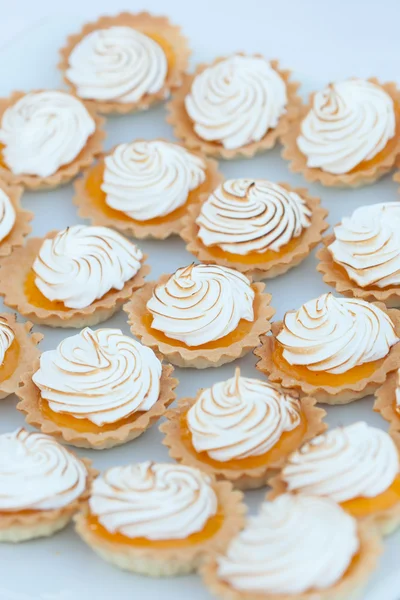 Primo piano della torta di meringa al limone — Foto Stock