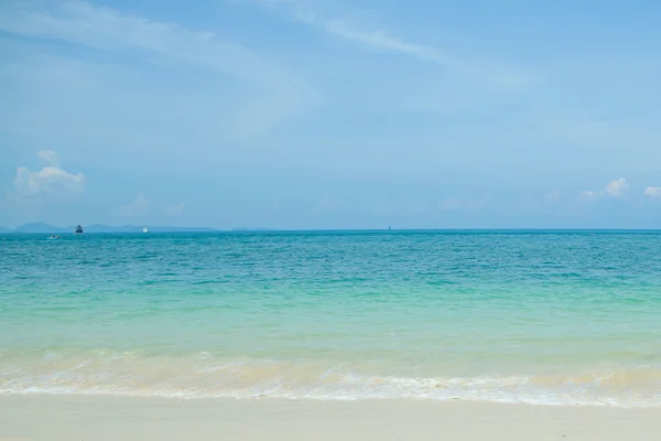 Bellissimo mare e sabbia — Foto Stock