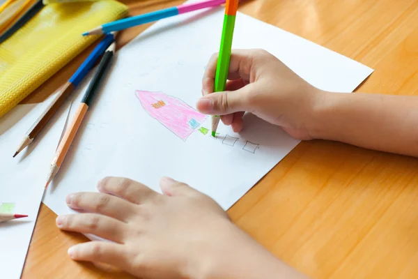 Desenho e pintura infantil — Fotografia de Stock