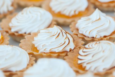 limon kremalı pasta yakın çekim