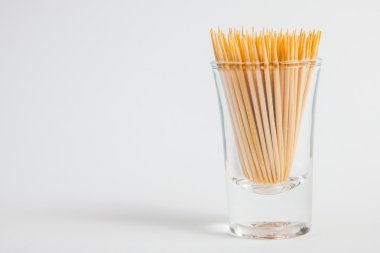 Beyaz Kağıt arka camına kürdan