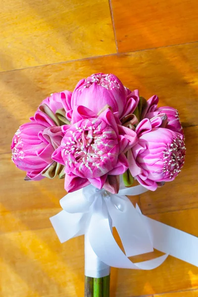 Bellissimo bouquet di loto set per il giorno del matrimonio — Foto Stock