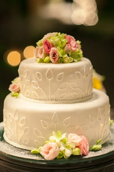 Gâteau de mariage mis en place pour le dîner en Thaïlande — Photo