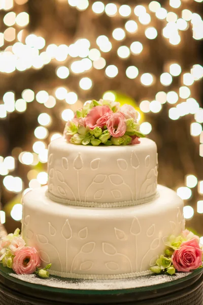 Gâteau de mariage mis en place pour le dîner en Thaïlande — Photo