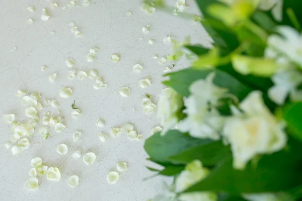 Blumenschmuck bei einer Hochzeitszeremonie — Stockfoto