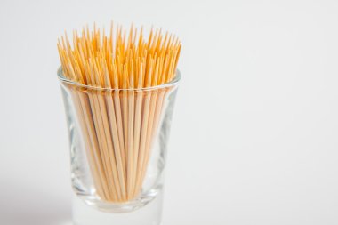 Beyaz Kağıt arka camına kürdan