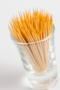 Beyaz Kağıt arka camına kürdan