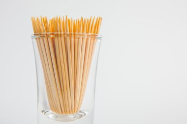 Beyaz Kağıt arka camına kürdan