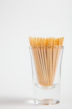 Beyaz Kağıt arka camına kürdan