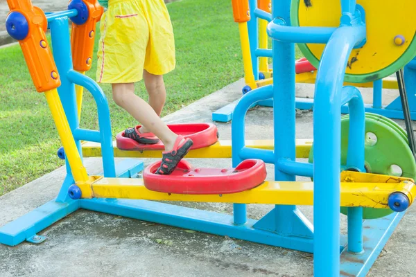 Exercise equipment in public park at Thailand — Stock Photo, Image