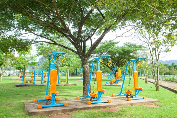 Exercise equipment in public park in the morning at Thailand — Stock Photo, Image