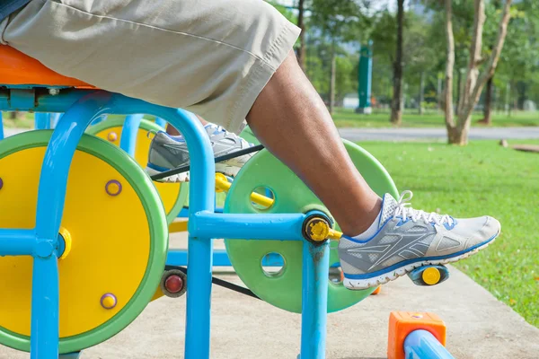 Sabah egzersiz ekipman Tayland at-genel Park