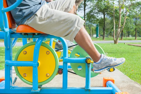 Exercise equipment in public park in the morning at Thailand — Stock Photo, Image