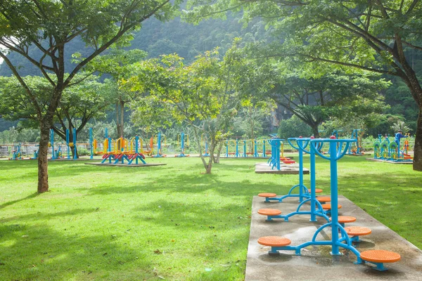 Exercise equipment in public park in the morning at Thailand — Stock Photo, Image