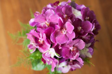 Düğün buketini kapat.