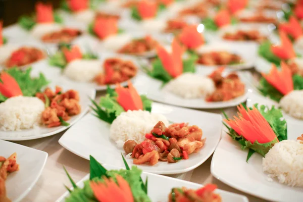 Essen wurde für das Hochzeitsessen zubereitet. — Stockfoto
