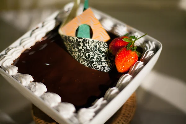 Dekorera desserter förbereddes för bröllopsfest. — Stockfoto