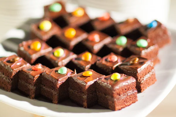 Decorating desserts was prepared for the wedding party. — Stock Photo, Image