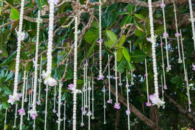 Sahilde Çiçek Aranjman.