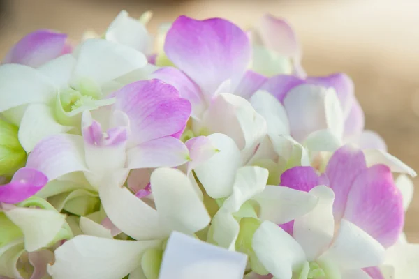 Wedding bouquet setup on the beach — Stock Photo, Image