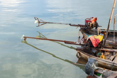 Tay uzun kuyruk balıkçı teknesi 
