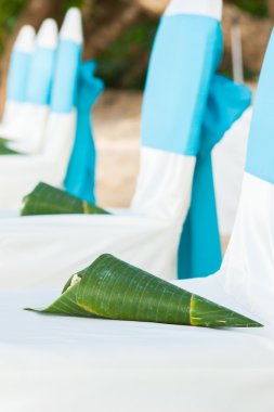 koltuk bir düğün töreninde bulunan çiçek düzenlemeleri