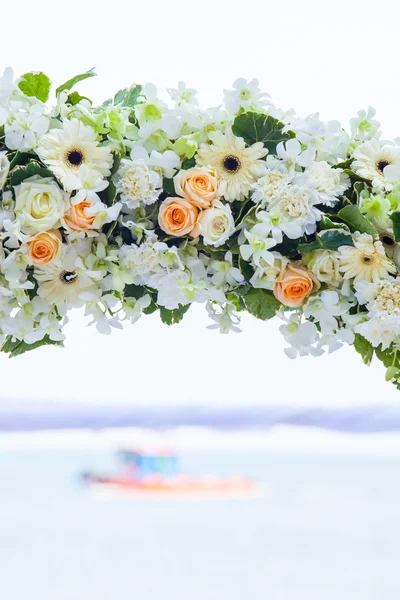 Matrimonio decorato sulla spiaggia matrimonio setup — Foto Stock