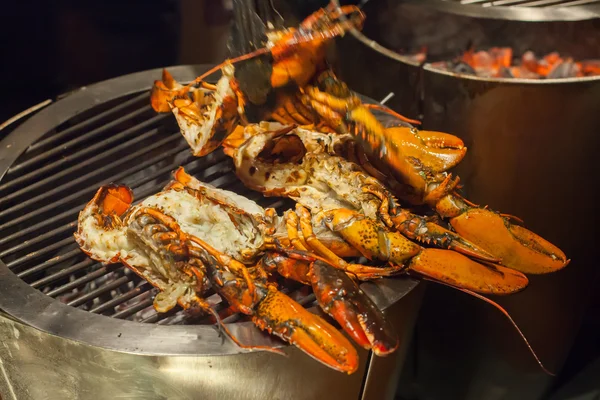 Homard sur le gril au dîner de mariage — Photo