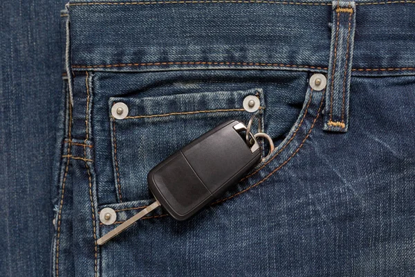 Der Zündschlüssel Liegt Der Seitentasche Einer Blauen Jeans Moderner Lebensstil — Stockfoto