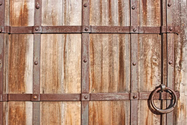 Restoring medieval wooden gate — Stock Photo, Image