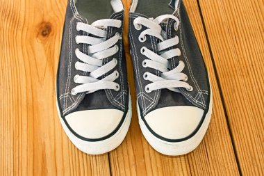 Ayakkabı ahşap kalkan