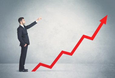 Kırmızı grafik oku tırmanma