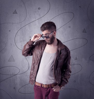 Sakallı ve klasik kameralı hippi.