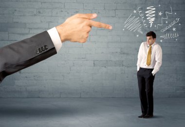 Profesyonel olmayan satıcı ateş olmak