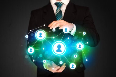 İşadamı holding sosyal medya ağı 