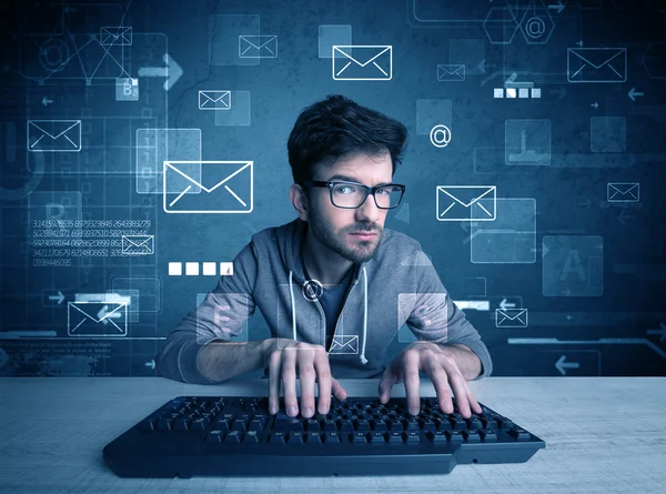 Inkräktaren hacking e-lösenord koncept — Stockfoto