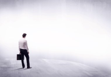 Dikiz duran iş kişi