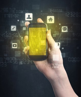 el ile altın perde smartphone tutarak