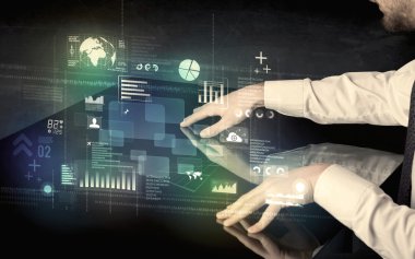 Teknoloji ICO ile etkileşimli modern Resepsiyon dokunmadan işadamı