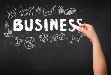 Tahtaya el yazısı işi.