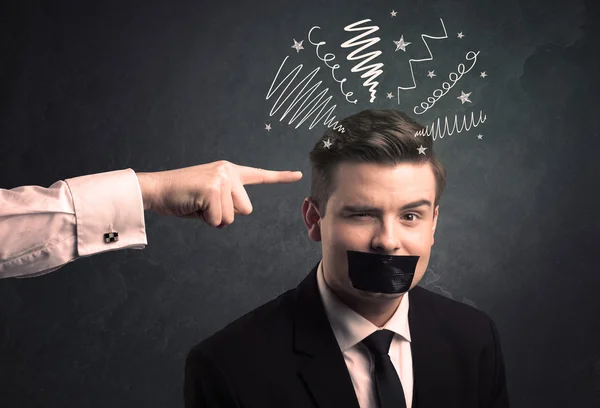 Líder apuntando a empleado — Foto de Stock