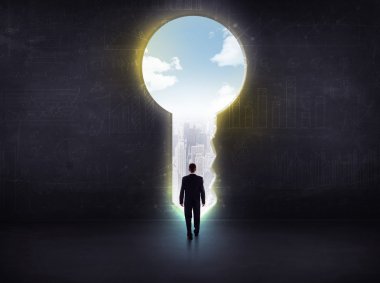 işadamı büyük bir anahtar arıyorum 